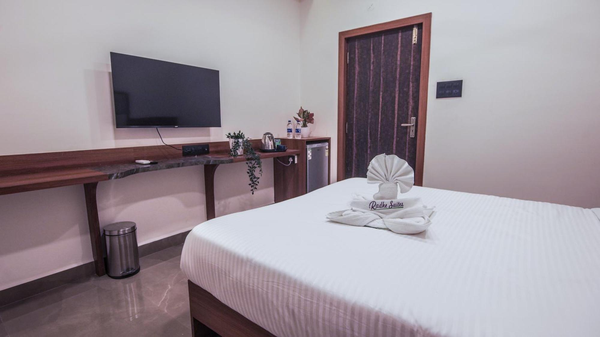 Radhe Suites Haïdarabad Extérieur photo