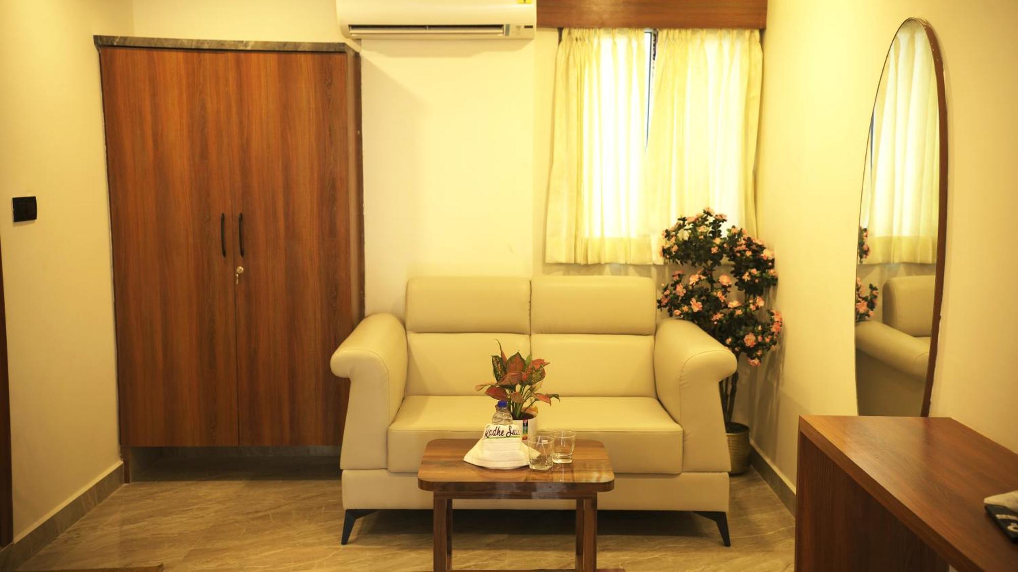 Radhe Suites Haïdarabad Extérieur photo