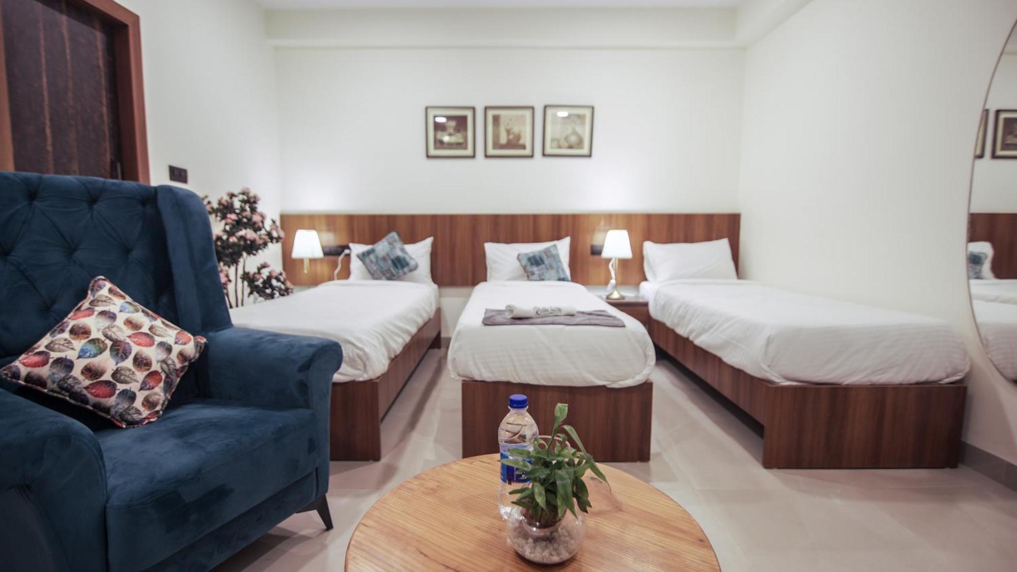 Radhe Suites Haïdarabad Extérieur photo